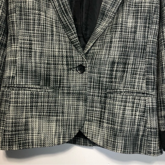 𝅺Urban Outfitters Silence + Noise Tweed One Button Blazer, size S - Picture 3 of 10